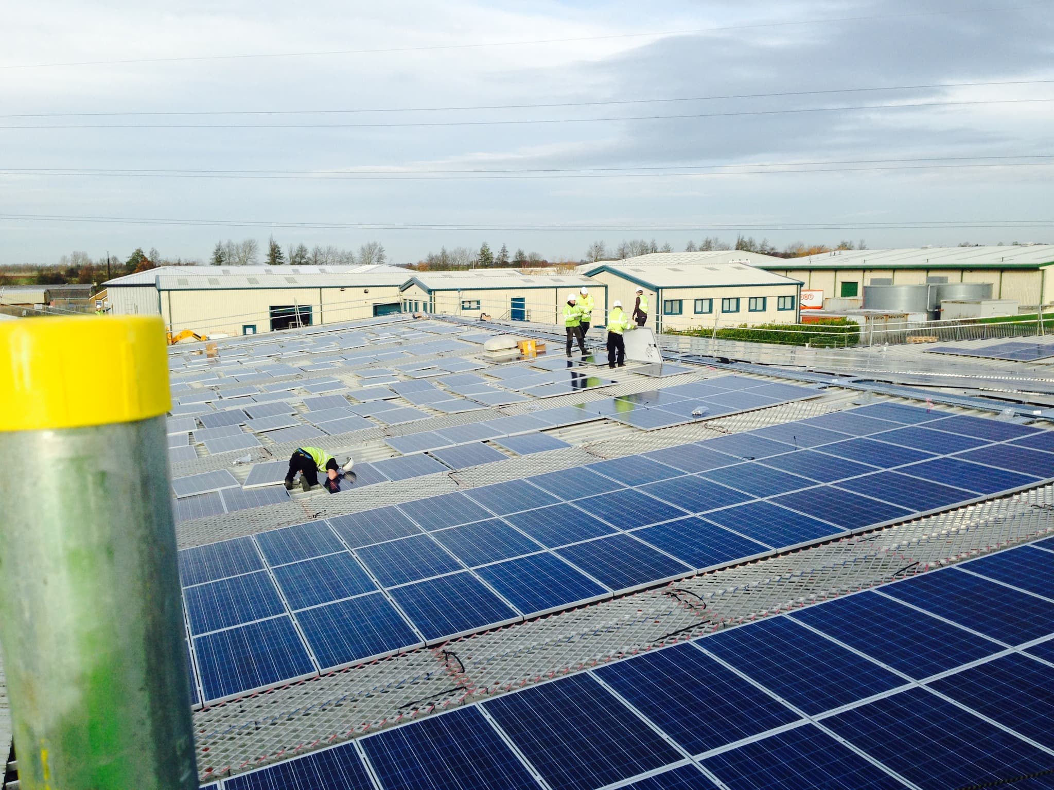 Independent solar consultants working on a large scale job